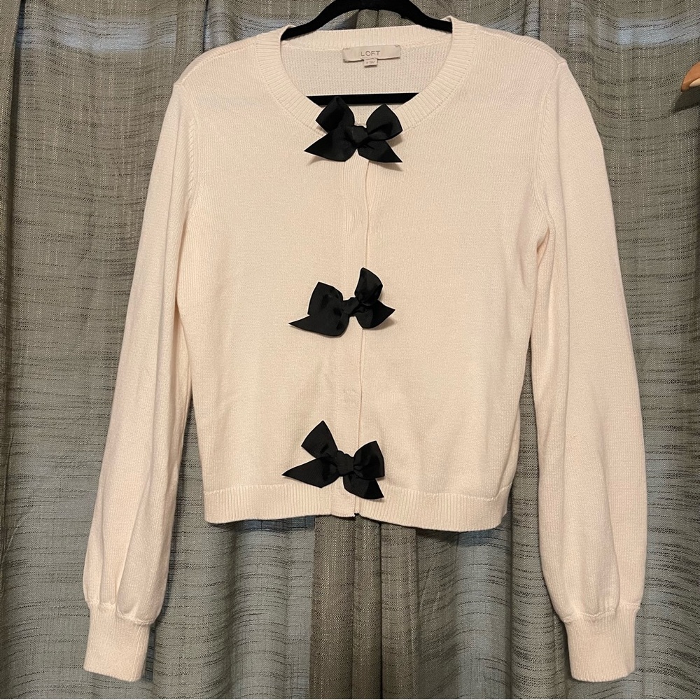 LOFT Women’s Ivory Cardigan 100% Cotton with Black Bow Accents Size Large